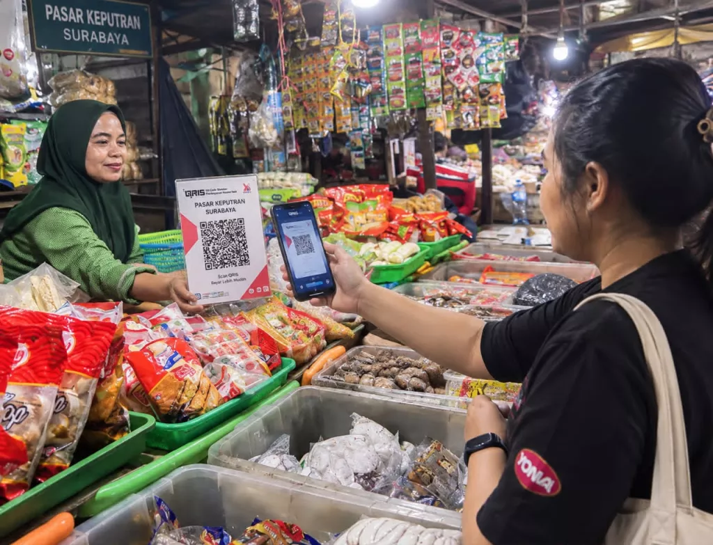 BRI Regional Office Surabaya Dorong Digitalisasi Pasar Keputran Lewat Fasilitas WiFi